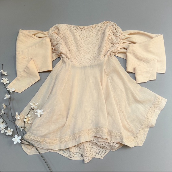 Free People Dresses & Skirts - NWT! FREE PEOPLE romanticize nude peach dress, M.